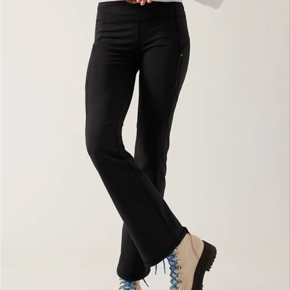 BNWT Athleta Rainier Bootcut pants